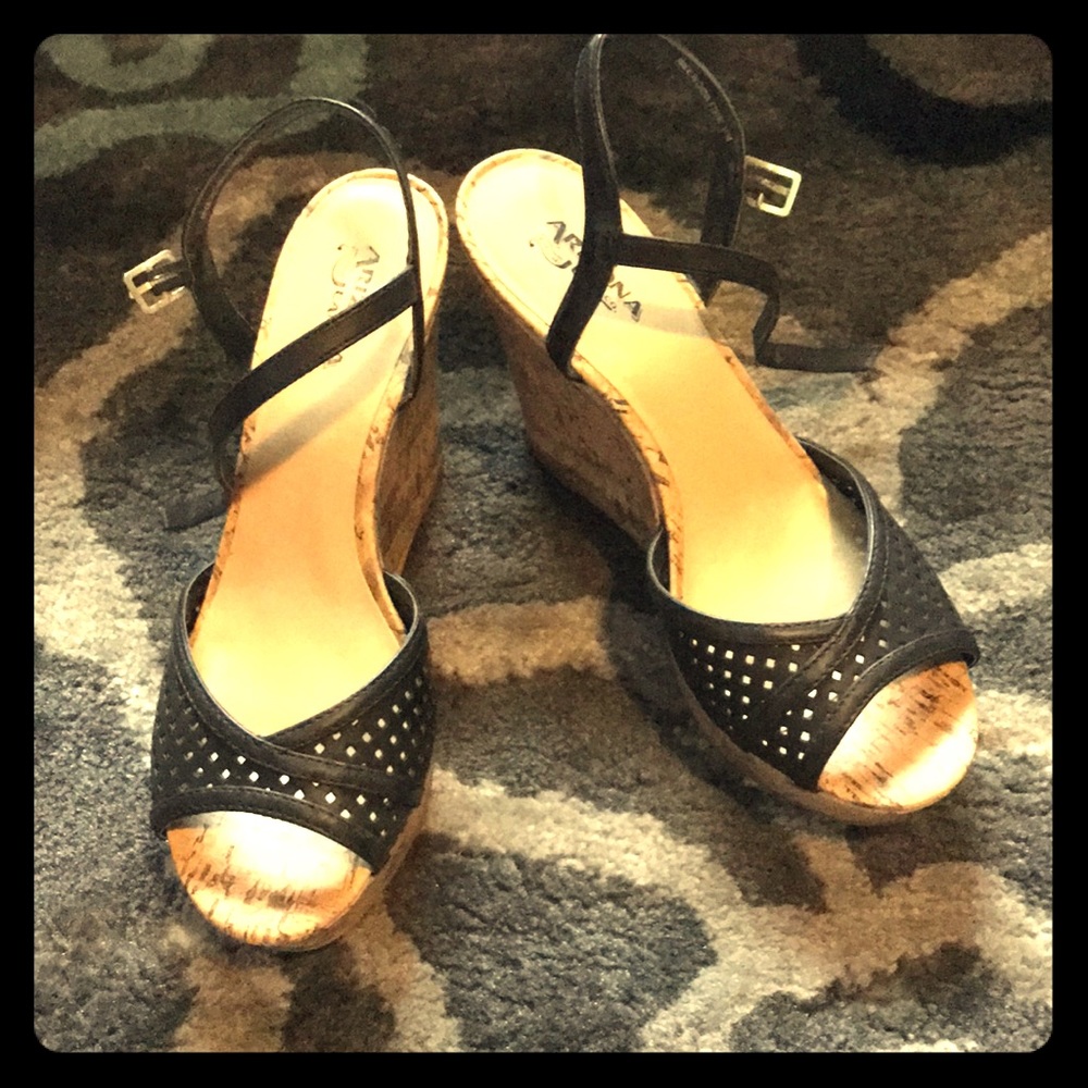 Women's wedge shoes